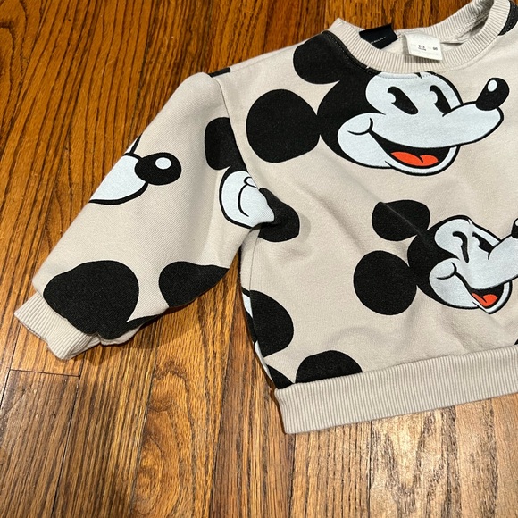 Zara x Disney Mickey Sweatshirt & Joggers Set - Picture 8 of 10